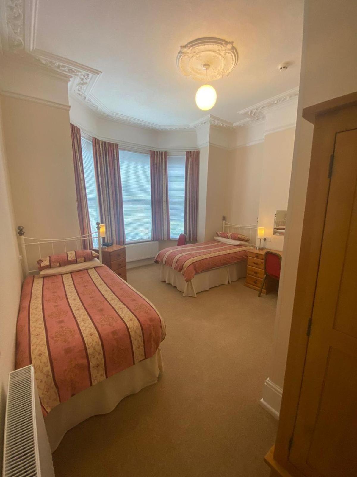 Landguard Lodge Guest House Shipley  Room photo